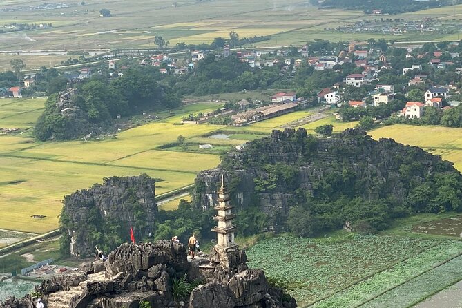 Hoa Lu - Tam Coc - Mua Cave Full Day - LIMOUSINE - Lunch that actually works for picky eaters