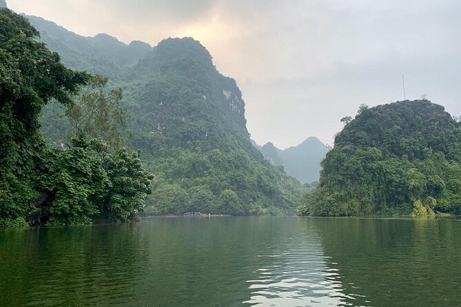 Hoa Lu - Tam Coc - Mua Cave Full Day - LIMOUSINE - Tam Coc by bamboo boat: caves, river rhythm, and the famous views