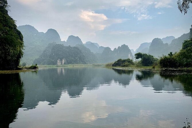Hoa Lu - Tam Coc - Mua Cave Full Day - LIMOUSINE - Service and guides: the names you’ll see again and again