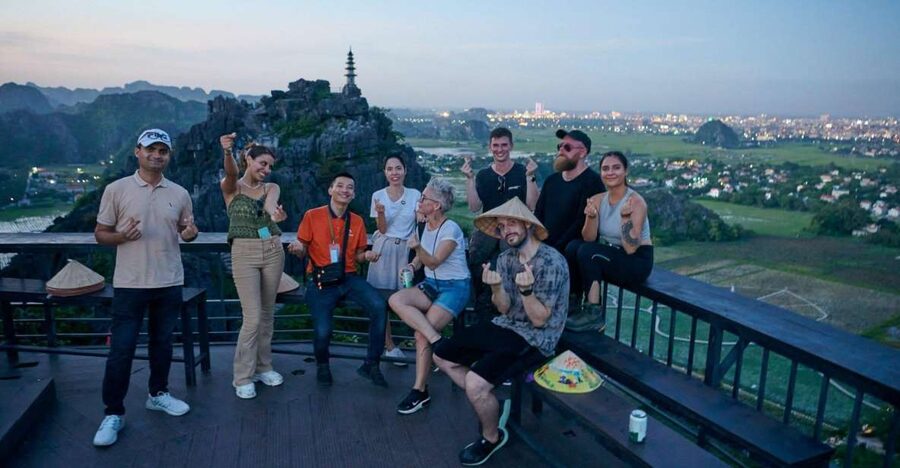 Hoa Lu - Tam Coc - Mua Cave / Limousine Transfer - Mua Cave: 500 Steps, Then the View Does the Talking