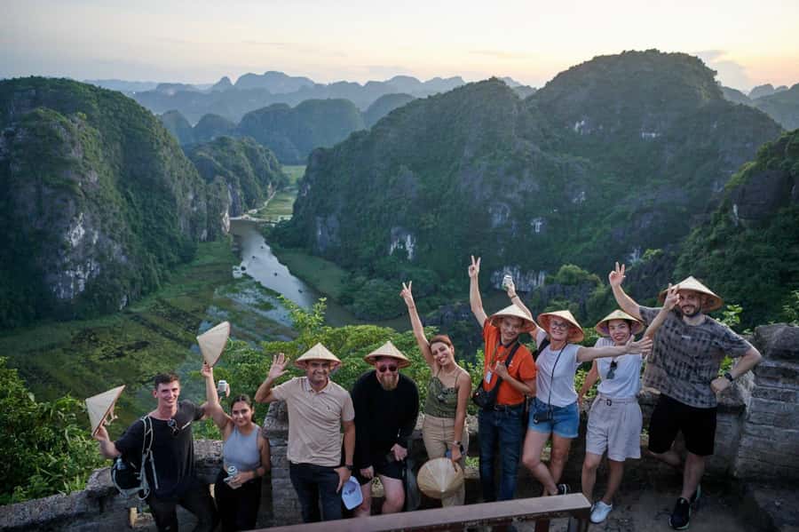 Hoa Lu - Tam Coc - Mua Cave / Limousine Transfer - Price and Value: The Real Cost After Entrances and Extra Stops