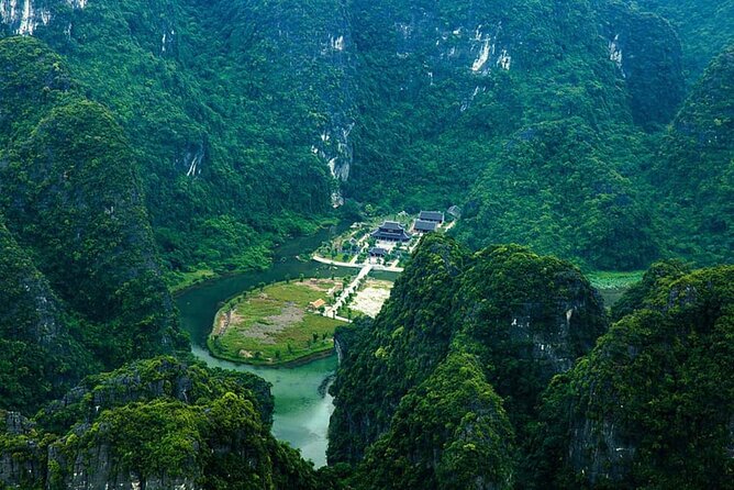 Hoa Lu, Tam Coc, Mua Cave Via Bike & Boat - Top Rated Tours 1 Day - Tam Coc by bamboo boat: karst scenery and caves on the water