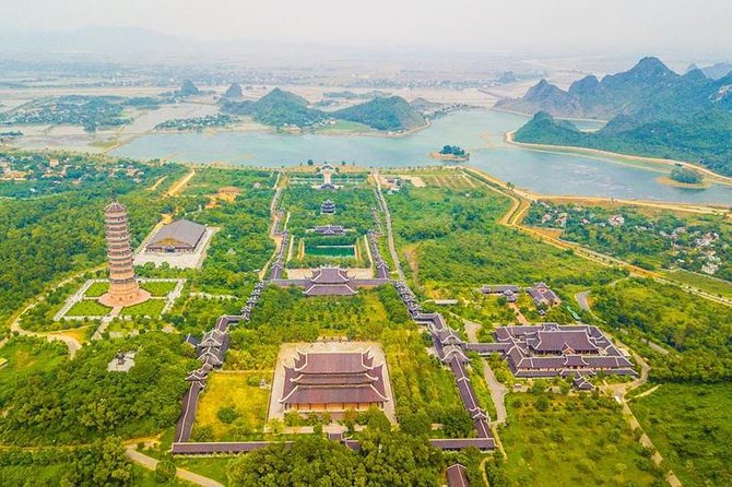 Hoa Lu Temple, Trang An boat trip & Mua Cave Mountain day trip - best selling - Lunch on the Road: Buffet Energy Without the Fancy Price
