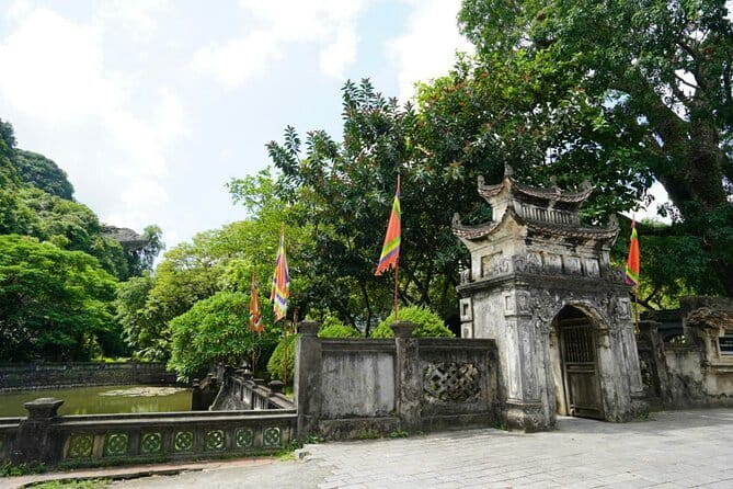 Hoa Lu - trang an - mua cave 1 day buffet luch - Hoa Lư Temples of the Dinh & Le Dynasties: Where the Day Begins