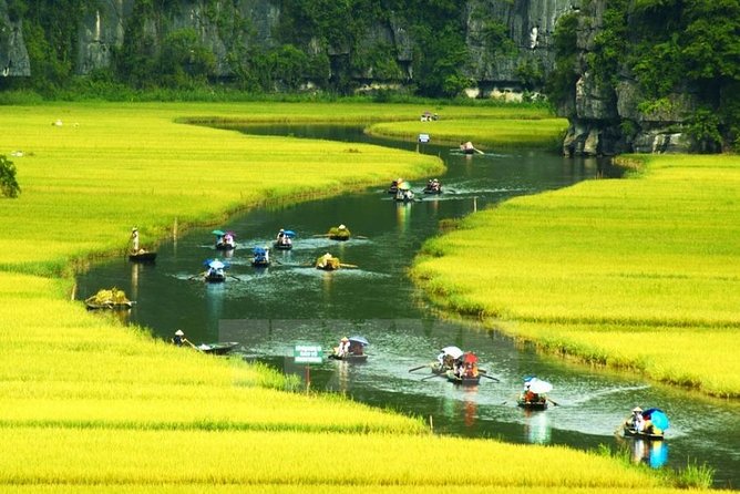 HOA LU -TRANG AN -MUA CAVE Full Day Including Boat Entrance Fees and Lunch - A fast door-to-door Ninh Binh day from Hanoi