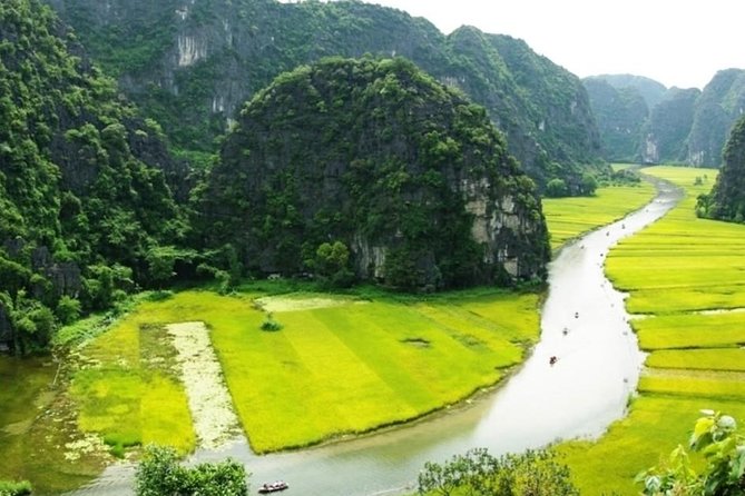 HOA LU -TRANG AN -MUA CAVE Full Day Including Boat Entrance Fees and Lunch - Bich Dong pagoda and bike time: choose your 30-minute adventure