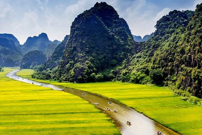 HOA LU -TRANG AN -MUA CAVE Full Day Including Boat Entrance Fees and Lunch - Who should book this Hoa Lu–Tam Coc–Mua Cave day trip?