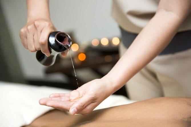 Hoang's Spa Relaxing Hot Stone Massage - Inside the Spa: Wide Rooms, Purposeful Setup, and a Calm Start
