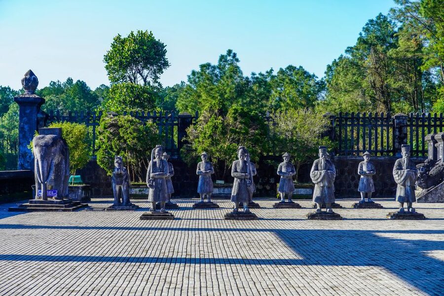 Hue: Royal Tombs & Imperial City Tour by Private Car - Hue Incense Village and Dong Ba Market: culture you can touch