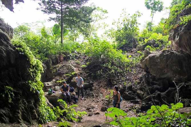 Immerse yourself in the authentic live of Dao Tien people 2D1N - Late afternoon culture: volleyball, optional herbal bath, and dinner with family