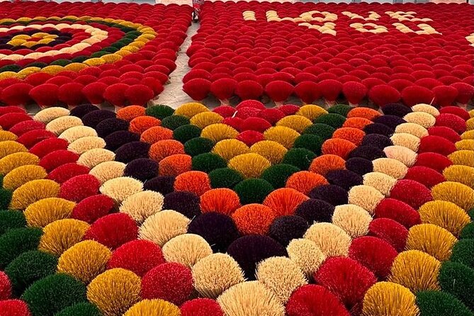Incense Village Private Tour from Hanoi to Ninh Binh Old Capital - Choosing your guide: why the day feels better with the right person