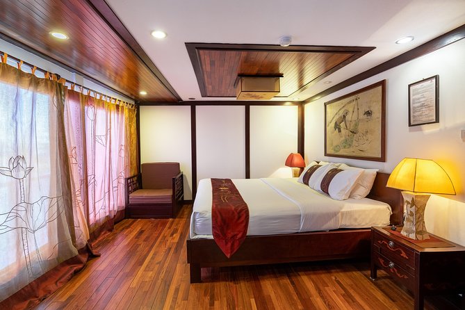Indochina Sails Halong Bay - A 12:00pm Tuan Chau departure that saves you from a day-trade headache