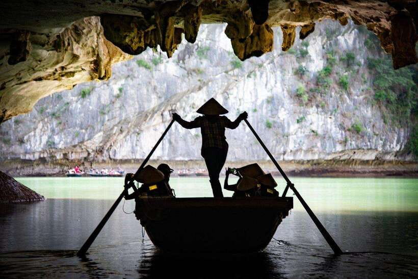 Jade Sails: The most luxurious day cruise explore Lan Ha Bay - The Lunch Spread: Vietnamese Fusion, Western Options, and a Dietary Heads-Up
