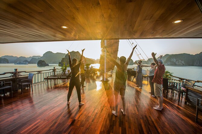 Lan Ha bay deluxe cruise 2D/1N: kayaking & swimming at pristine places & meals - Why Lan Ha Bay feels calmer than the usual Halong plan
