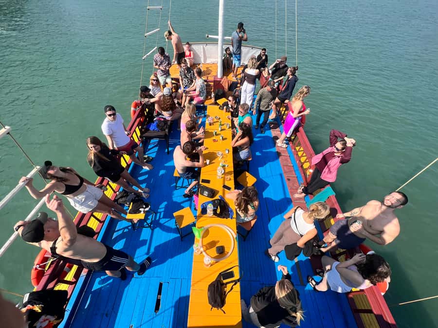Lan Ha Bay - Kayaking 1 Day on cruise - Ba Trai Dao Beach and the Three Peaches swim: quiet, natural, less crowded