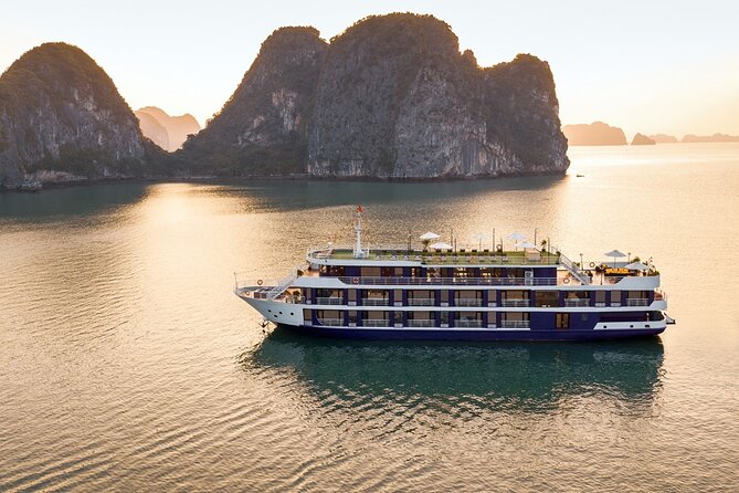 Lan Ha bay luxury cruise 2D/1N: Kayaking, jumping & swimming at pristine places - Lan Ha Bay route: quieter water and better pacing than the usual Halong crush