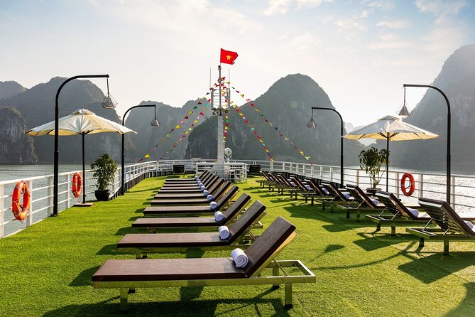 Lan Ha bay luxury cruise 2D/1N: Kayaking, jumping & swimming at pristine places - Your private cabin on a 2D/1N cruise: comfort that makes the schedule tolerable