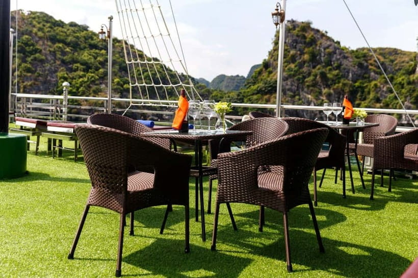 Lan Ha Bay Luxury Cruise with balcony - biking+kayak+tickets - The Team and the Overall Pace