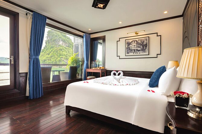Le Journey Elegance Cruise 5 Star Lan Ha Bay - All Inclusive 2D1N - Ha Long Bay lunch cruise and the smaller-boat connection