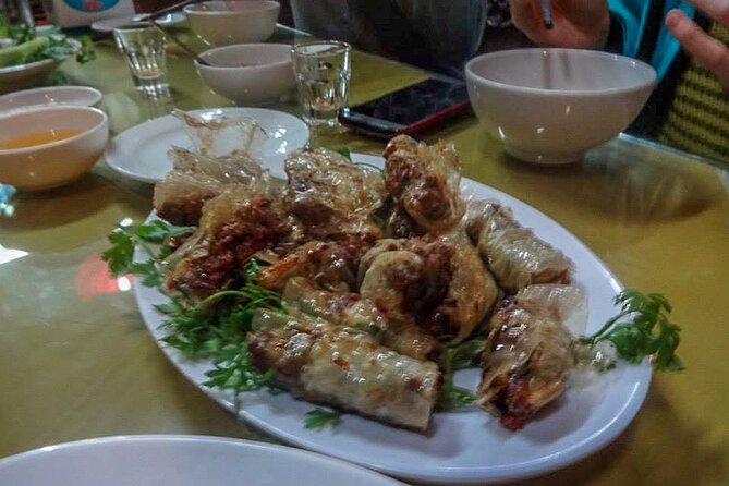 Le Mat Snake Village Tour With Snake Tasting - The tasting meal: how snake dishes are served and explained