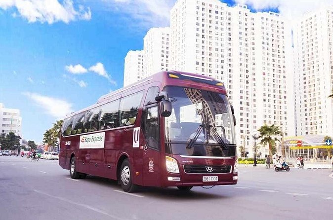 Limousine bus : Ha Noi to Sapa and Back - Driver Mr. Nam and the Small Comfort Details That Actually Matter
