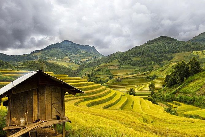 Local Experience in Sapa trekking tours - The overnight stay: dorm-style homestay comfort and optional upgrades