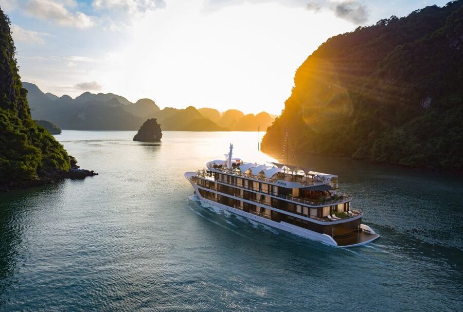 Luxury 5-Star Halong Bay Overnight Cruise: full board, kayak - Cooking Class, Gym Time, and Massage Options You Can Skip