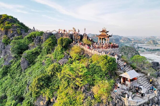 Luxury Bai Dinh Pagoda ,Trang An Boat Trip & Mua Cave 1 Day Trip - Trang An UNESCO boat caves and the King Kong link
