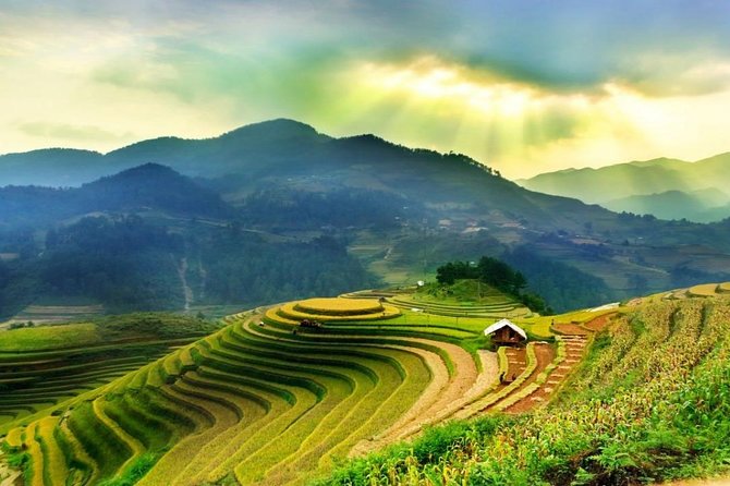 Luxury Ha Giang 3 days from Hanoi - Day 2: Quan Ba passes, Dzao villages, and H’Mong linen at Lung Tam