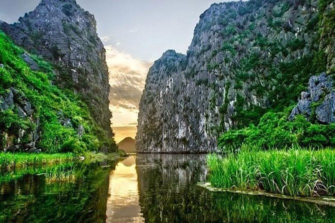 Luxury Hoa Lu - Tam Coc 1 Day Tour From Hanoi - By Limousine & Small Group - Limousine Pickup, Wi‑Fi, and the Pace of the Day