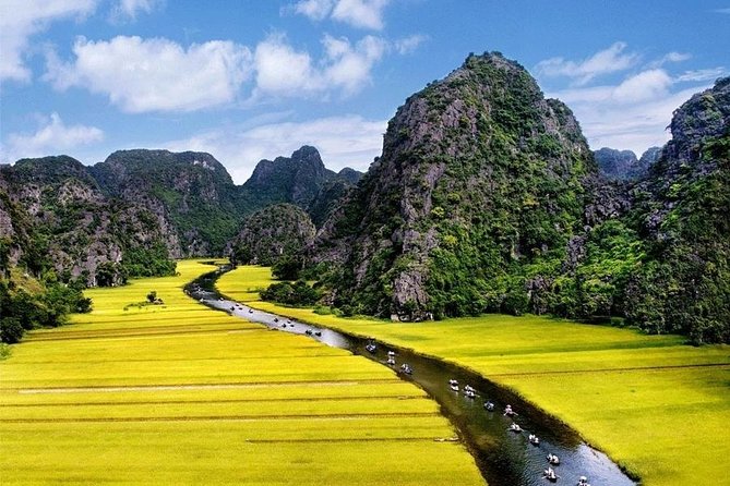 Luxury Hoa Lu - Tam Coc 1 Day Tour From Hanoi - By Limousine & Small Group - Lunch at Hoa Lư: Buffet Choices That Cover Most Diets