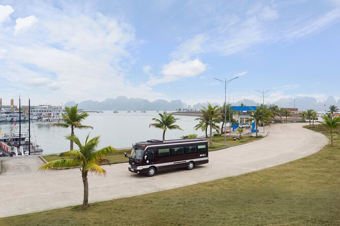 Luxury Limousine Bus transfer Ha Noi Old Quarter to Ha Long Bay - The ride through the Red River Delta: views plus the value of not dealing with transit