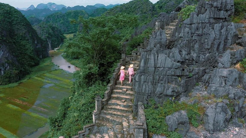 Luxury Limousine Tour: Hoa Lu, Trang An/Tam Coc & Mua Cave - Who should book this tour—and who should skip it