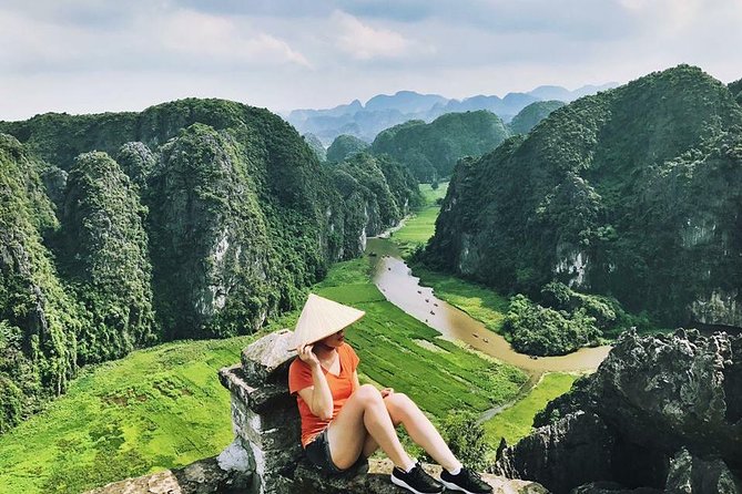 Luxury Ninh Binh Full Day tour: HOA LU - TAM COC - MUA CAVE - Mua Cave viewpoint: the 500-step payoff