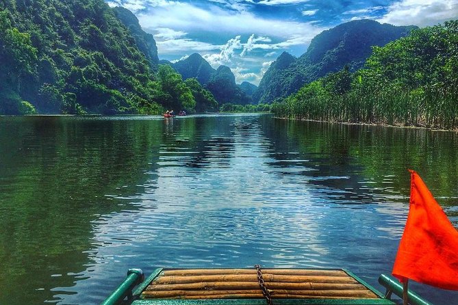 Luxury Ninh Binh: Hoa Lu - Mua Cave - Tam Coc Day Tour from Hanoi - Hoa Lu: Temples of Dinh and Le, the Ancient Capital of the 10th Century