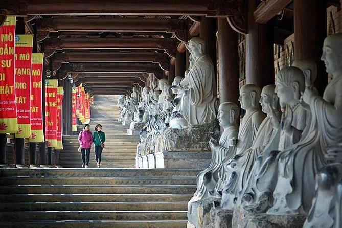 Luxury Ninh Binh Tour to Tam Coc, Mua Cave, Bich Dong Pagoda - Getting There: Hanoi Pickup, Limousine Bus Comfort, and Free Wi‑Fi