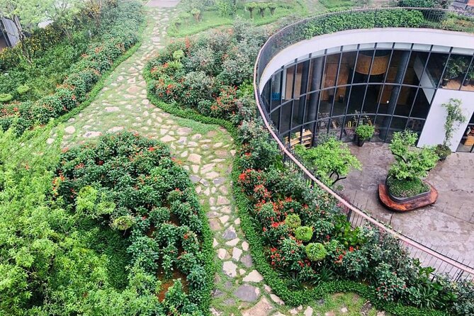 LUXURY SAPA TOUR 2D1N -Stay At 5 Star Hotel-Transfer by sleep bus - Day 1 in Sapa: From Arrival to a Real Hike