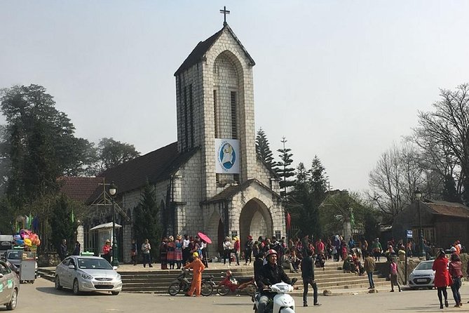 Luxury Small Group Sapa Tour 2 Days from Hanoi - Guides who make the villages make sense (Trang and Chang)