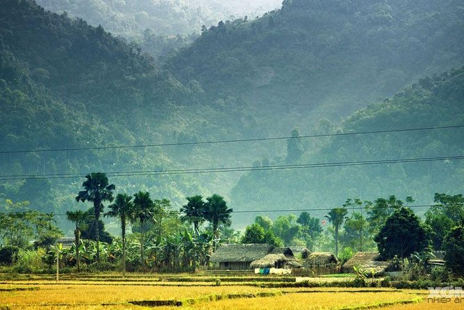 Mai Chau 1 Day Tour From Hanoi - Thung Khe Pass: Panorama + a Temporary Muong Market