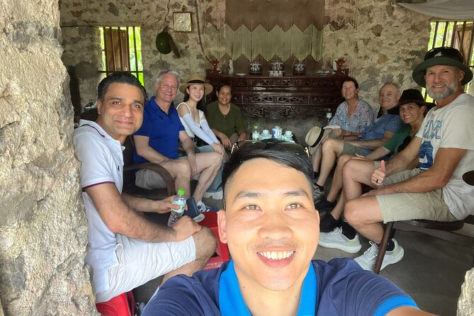 Majestic Ninh Binh Discovery: Mua Cave & Tam Coc private tour - Tam Coc on a Sampan: The Calm Half of the Day