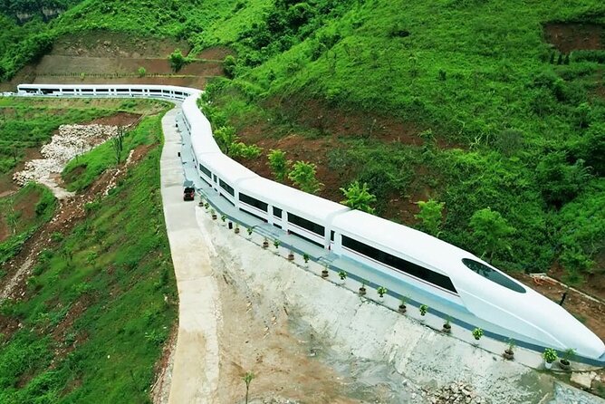 Moc Chau 2D 1N Private Tour From Hanoi with Bach Long Glass Bridge - Mai Chau lunch and village time: Thai culture on the right schedule