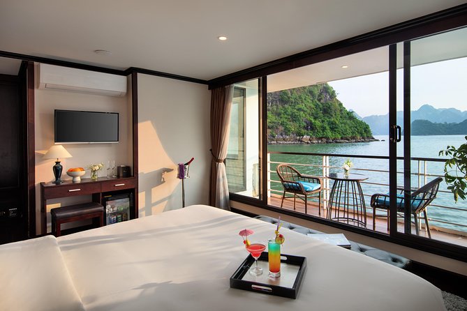 Mon Chéri Cruises 5 star: Amazing 3 days exploring Halong & Cat Ba island - Day 1: Lan Ha Bay to Hạ Long Bay—start with scenery, then gear up