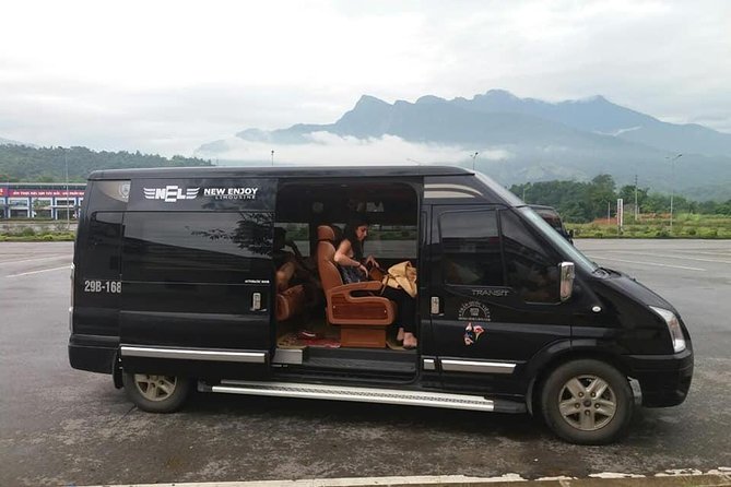 Morning Eco Sapa Bus limousine D-car 8-seat depart from Hanoi Old Quarter - What the ride experience feels like in real life