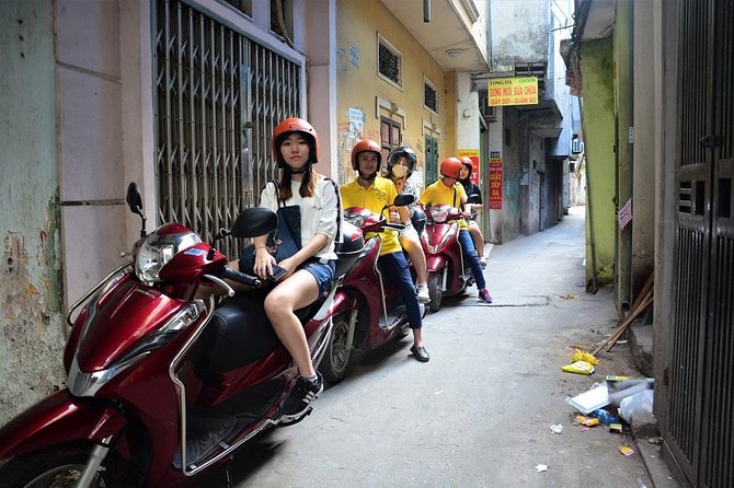 Motorbike Tours Hanoi Led By Women: City & Countryside Half Day - Huu Tiep Lake, the Downed B-52, and a market bike break