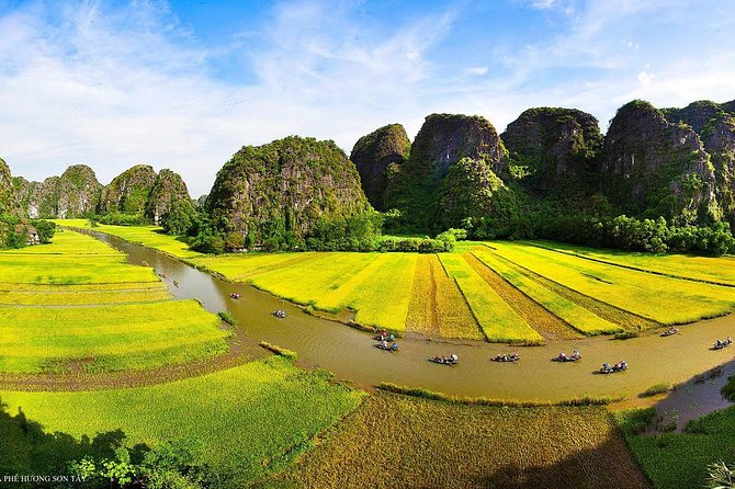 Mua cave - Hoa Lu - Tam Coc- Small Group - Morning Pickup and the Hanoi to Ninh Binh Drive