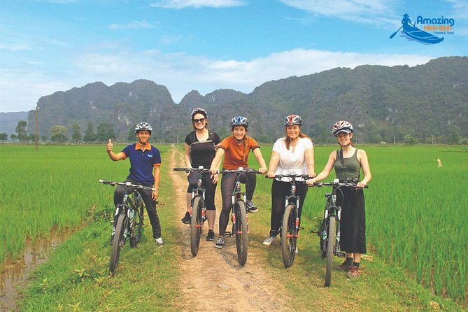 Mua Cave - Tam Coc - Bich Dong Day tour with transfer, local family & bike - From Hanoi Old Quarter to Ninh Binh: the 7:00 am rhythm