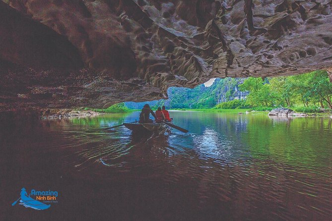 Mua Cave - Tam Coc - Bich Dong Day tour with transfer, local family & bike - Lunch at a local family home: where the day feels real