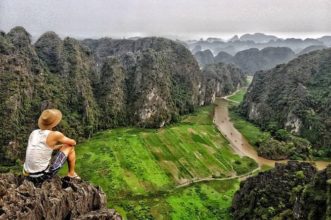 Mua peak cave & Tam Coc boat ride day trip - Lunch at a local spot: fueling the day without derailment