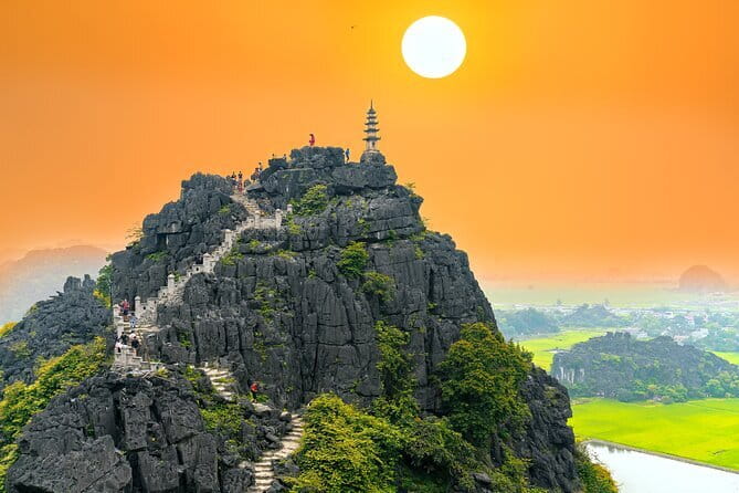 Multi Day Tour in Ninh Binh and Halong from Hanoi - Trang An boat caves: rowing past grottoes and stalactites
