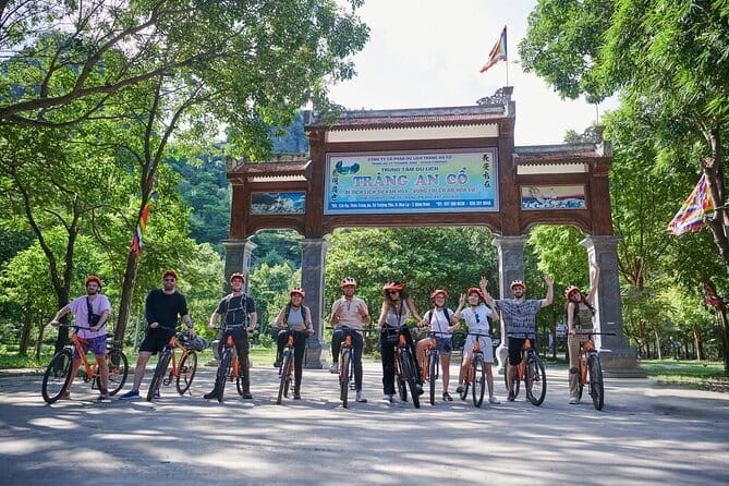 Multi Day Tour in Ninh Binh and Halong from Hanoi - Hoa Lu temples by bicycle: Dinh and Le Dynasties in a tight, memorable circuit